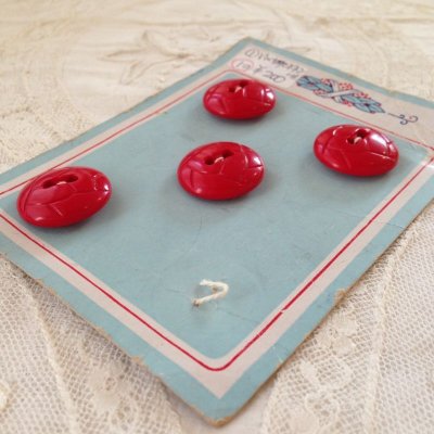 画像1: フランス プラスチック ボタン 赤色 模様