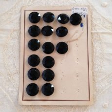 画像1: チェコ ガラス ボタン 黒 カット (1)