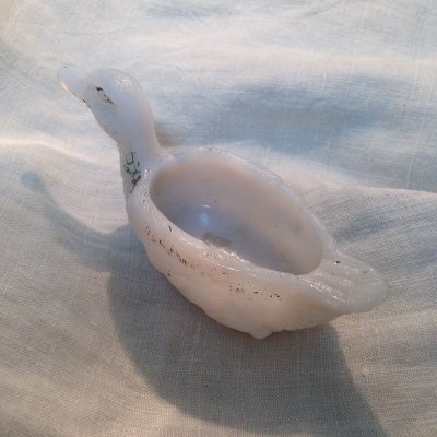 画像2: フランス ミルクガラス 飾り 小物入れ 鳥