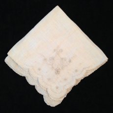 画像1: ハンカチーフ 手刺繍 白 スカラップ 小花 (1)