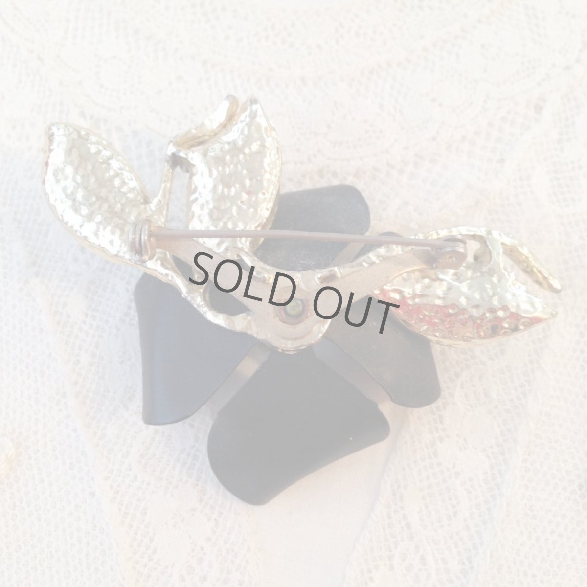 画像2: ＊ ブローチ 花 黒 ゴールド (2)