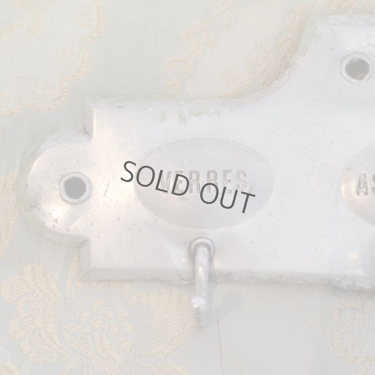 画像3: キッチン雑貨 クロス掛け 犬 エンボス アルミ製 (3)