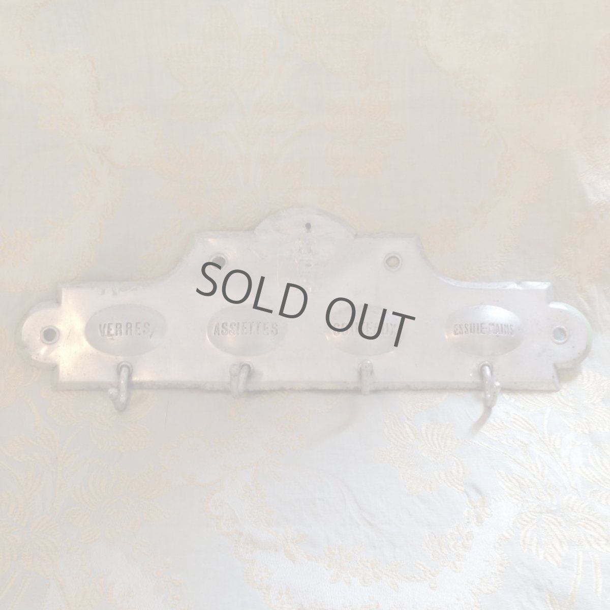 画像2: キッチン雑貨 クロス掛け 犬 エンボス アルミ製 (2)