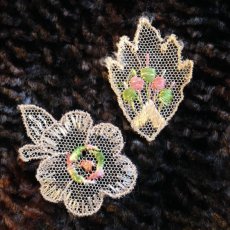 画像1: 手芸用品  モチーフレース 刺繍 生成り 2ペア (1)