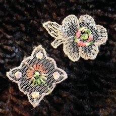 画像1: 手芸用品  モチーフレース 刺繍 生成り 2ペア (1)