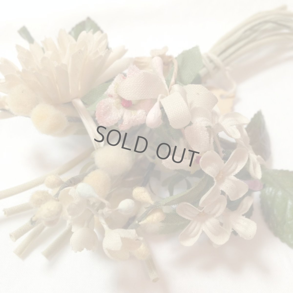 画像3: 布花 小花ブーケ ホワイト 葉付き (3)