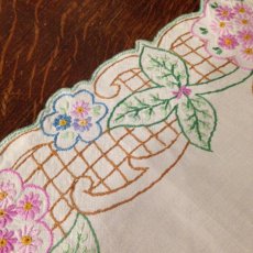 画像10: テーブルリネン 刺繍 花と草 ペールグリーン/パープル/茶 (10)