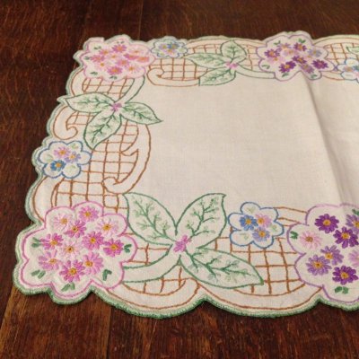 画像1: テーブルリネン 刺繍 花と草 ペールグリーン/パープル/茶