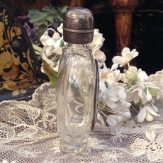 画像4: 香水ビン シルバーの飾り 花 円 (4)