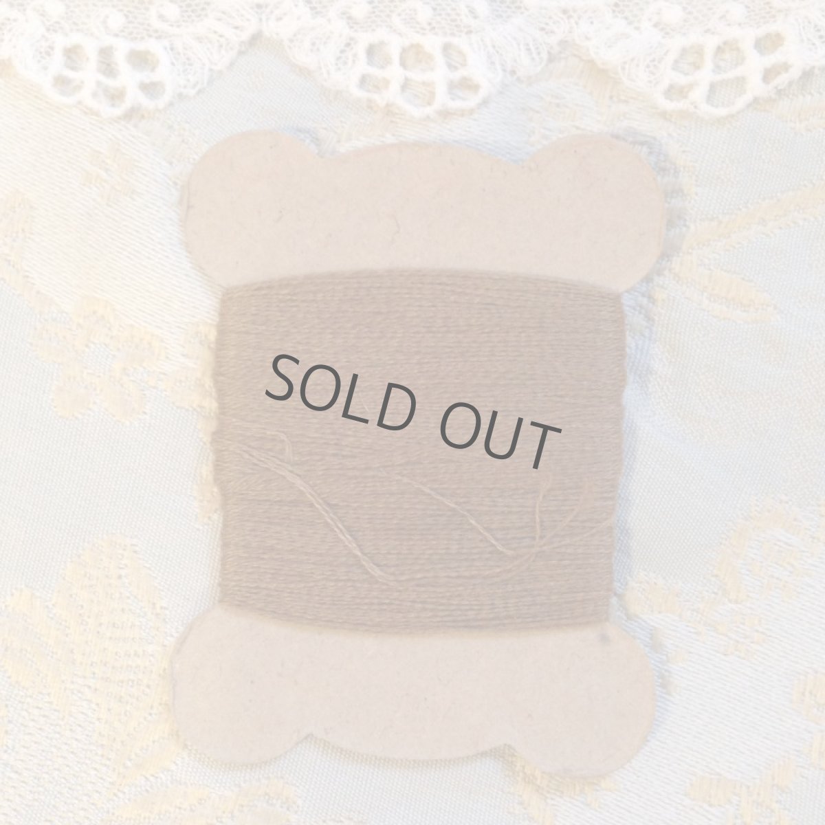 画像2: 手芸用品 台紙 糸巻き 薄茶色 ハト (2)