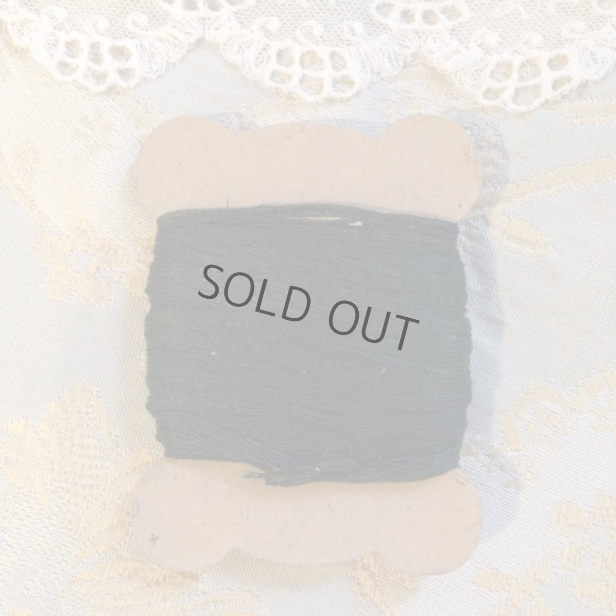 画像2: 手芸用品 台紙 糸巻き 深緑色 ハト (2)