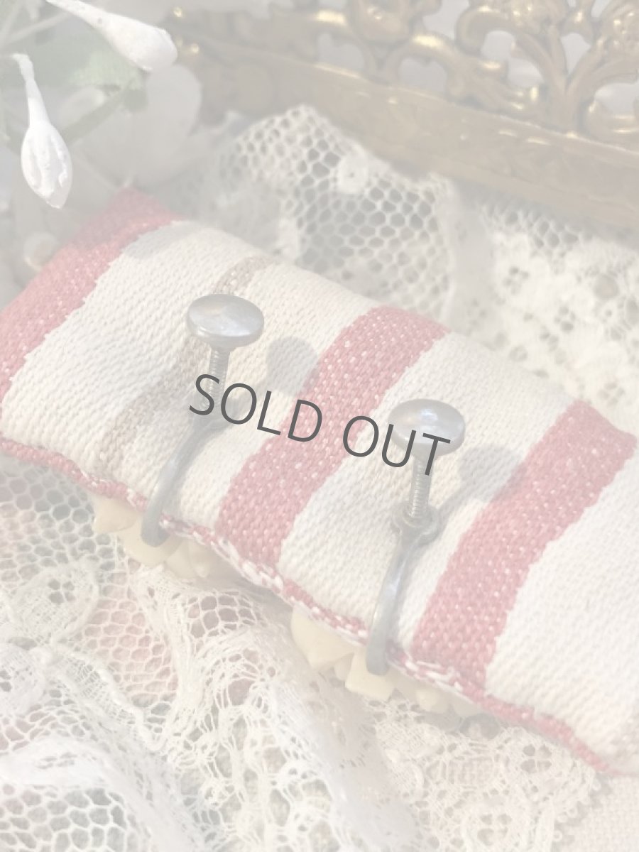 画像4: アイボリーのようなセルロイドの薔薇の耳飾り (4)