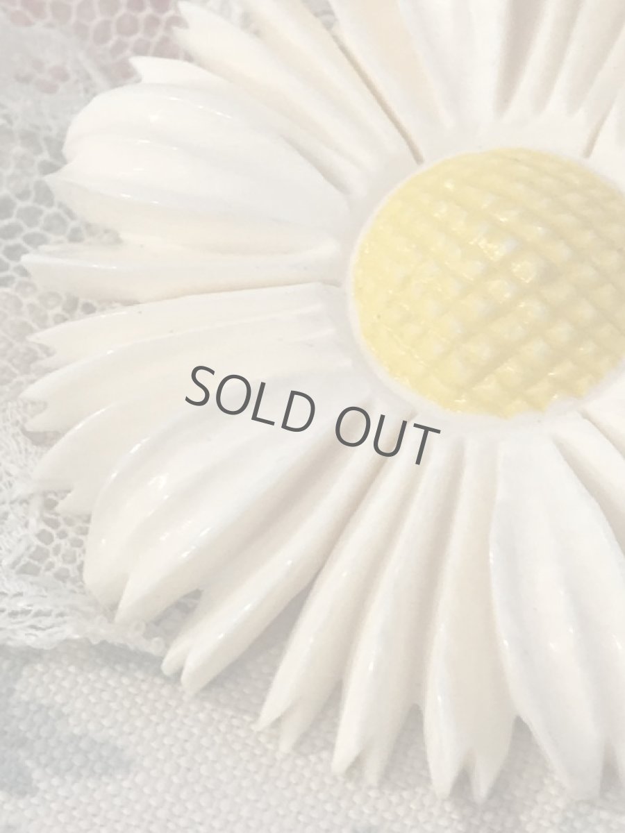 画像3: マーガレット/デイジー ボーンのブローチ (3)