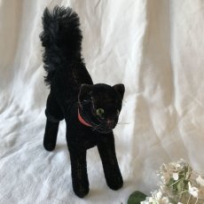画像1: steiff 黒猫のぬいぐるみ (大) 赤リボン (1)