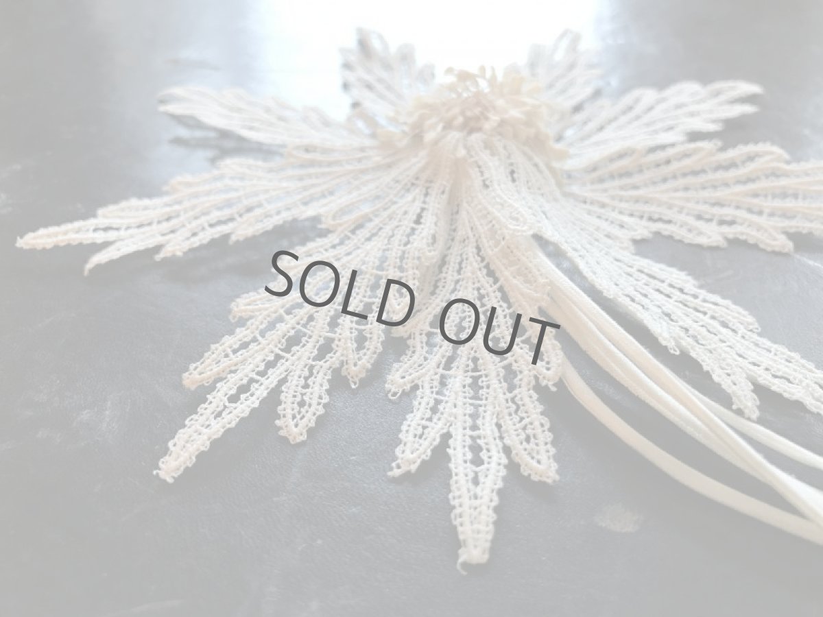 画像2: レース モチーフ 花飾り (2)