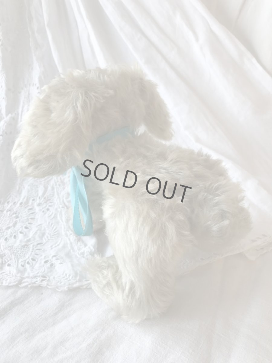 画像9: steiff おすわりウサギのぬいぐるみ グレーベージュ/水色リボン (9)