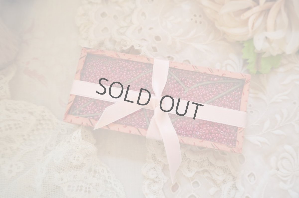 画像2: ガラスの蓋ケース付きガラスビーズ (2)