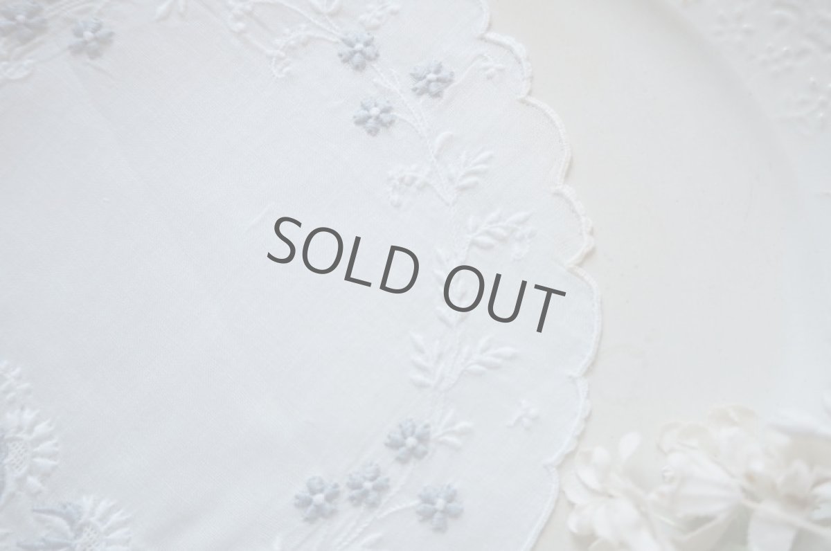 画像6: ＊Sale品 小花刺繍のドイリー(2枚組) (6)