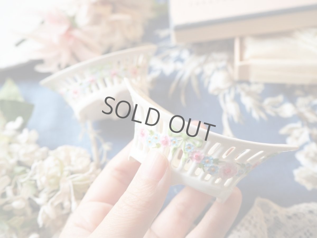 画像8: 陶器の小物入れ/リボンと花のガーランド (8)