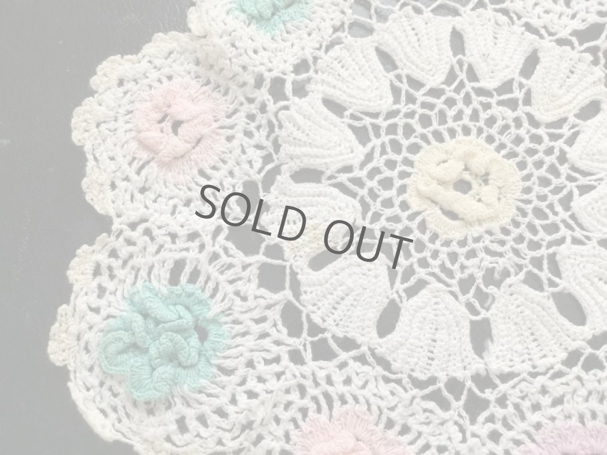 画像5: 手仕事クロシェレースのドイリー/パステル小花 (5)