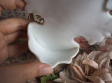 画像13: 陶器製 白い聖水入れ (13)
