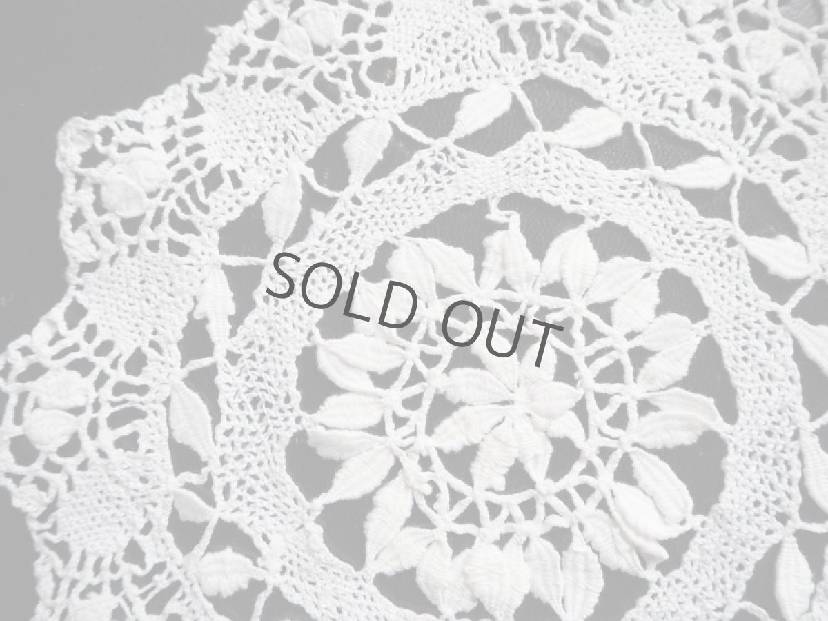 画像4: 白いクロシェドイリー (4)