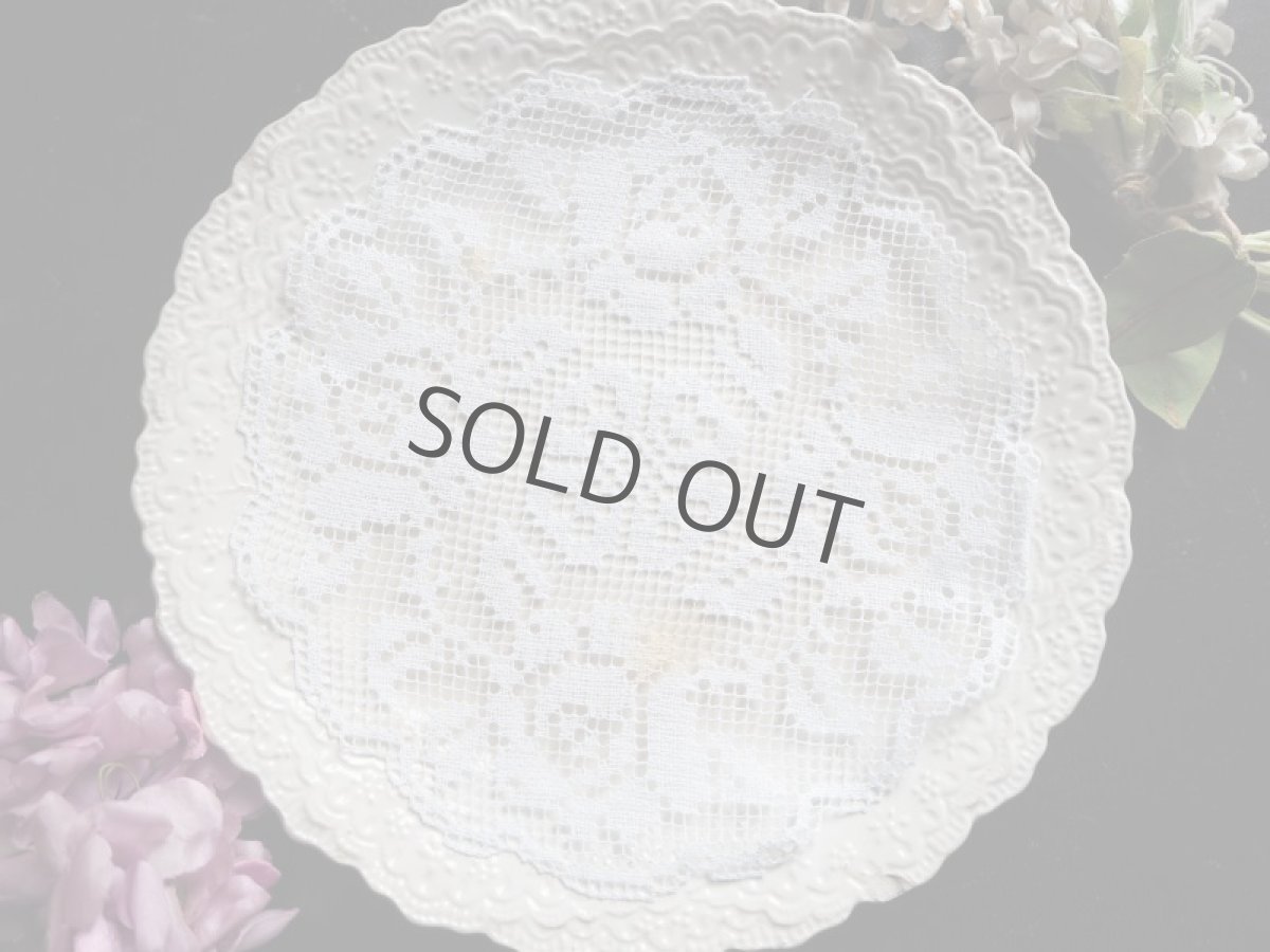 画像6: ＊汚れあり 手仕事フィレレース薔薇柄/直径16cm (6)