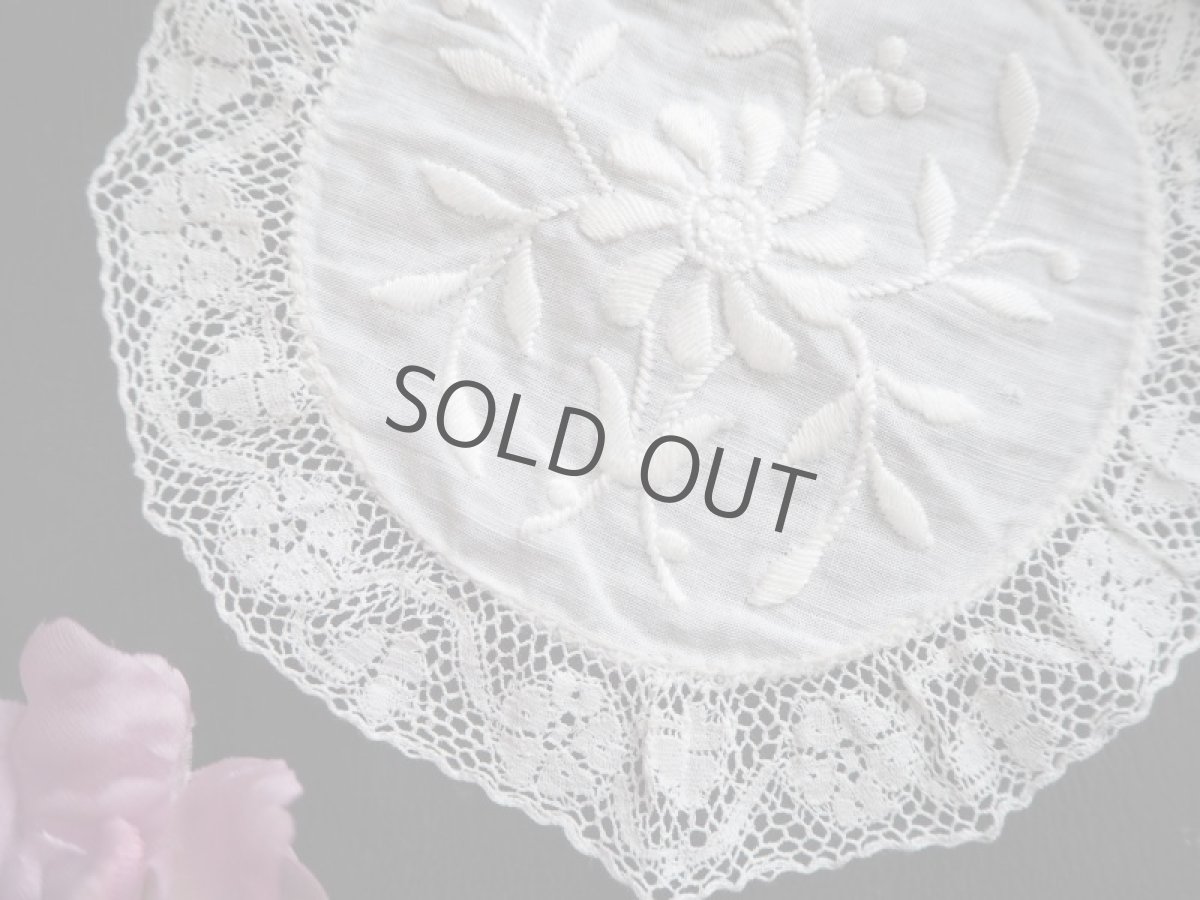 画像3: 白い花の刺繍ドイリー (3)