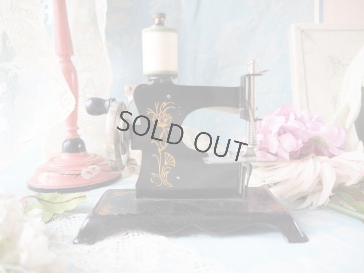 画像4: ドイツ製おもちゃのソーイングミシン (4)