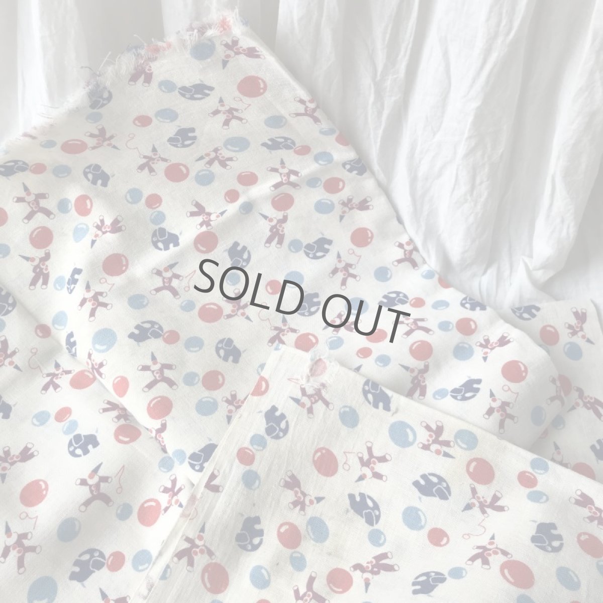 画像8: フィードサック/布/白地にピエロと風船のゾウの柄(1/4サイズ~) (8)