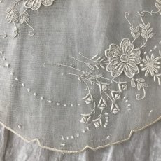 画像5: 小花とドット刺繍オーガンジーレースのドイリー (5)