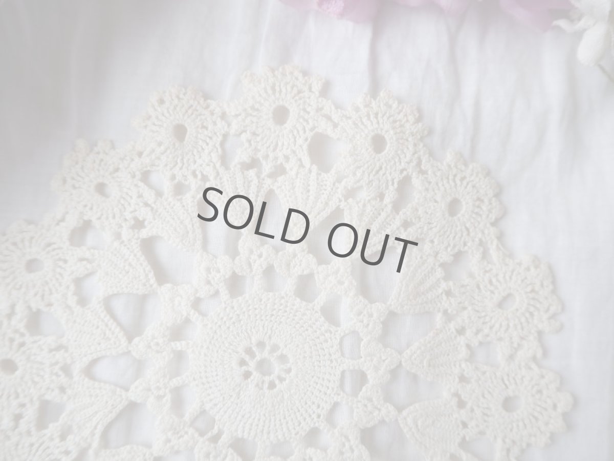 画像2: 細かなクロシェの小さなドイリー (2)