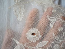 画像10: チュールレース花モチーフの刺繍ドイリー (10)