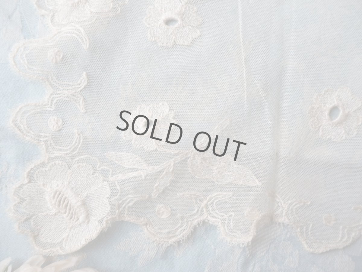 画像5: チュールレース花モチーフの刺繍ドイリー (5)