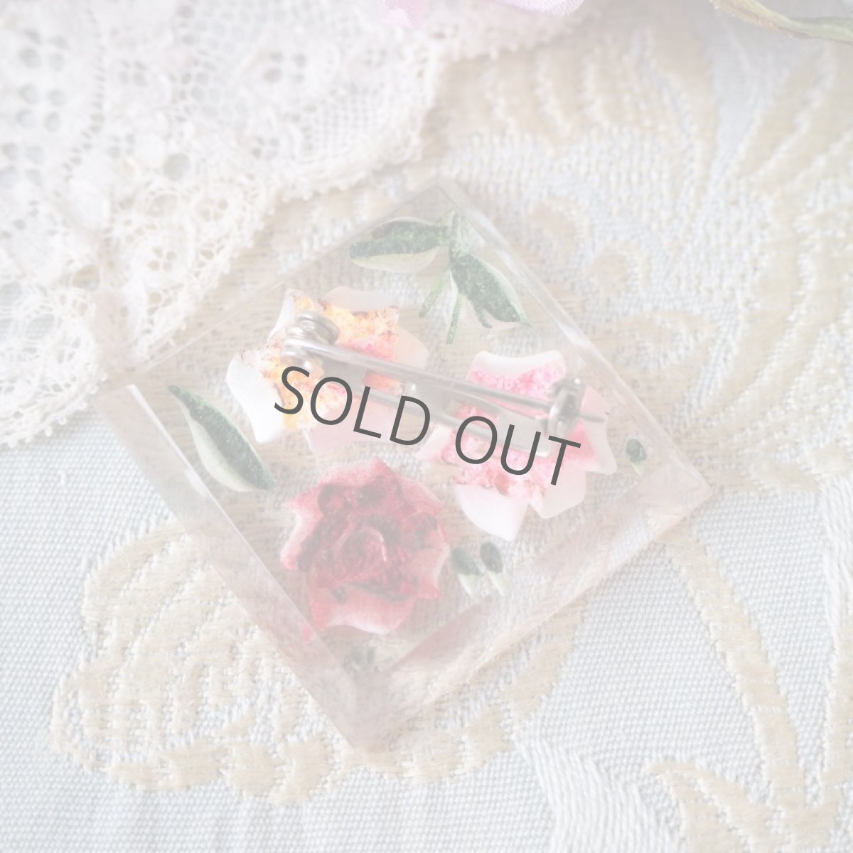 画像5: ルーサイト可愛いピンクと赤の薔薇の花のブローチ (5)