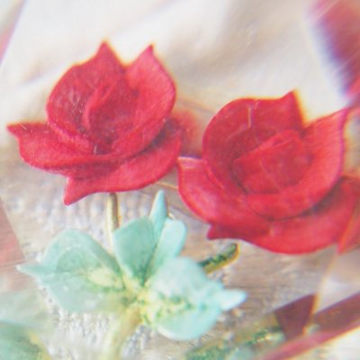 画像2: ルーサイト赤い薔薇の小さめブローチ