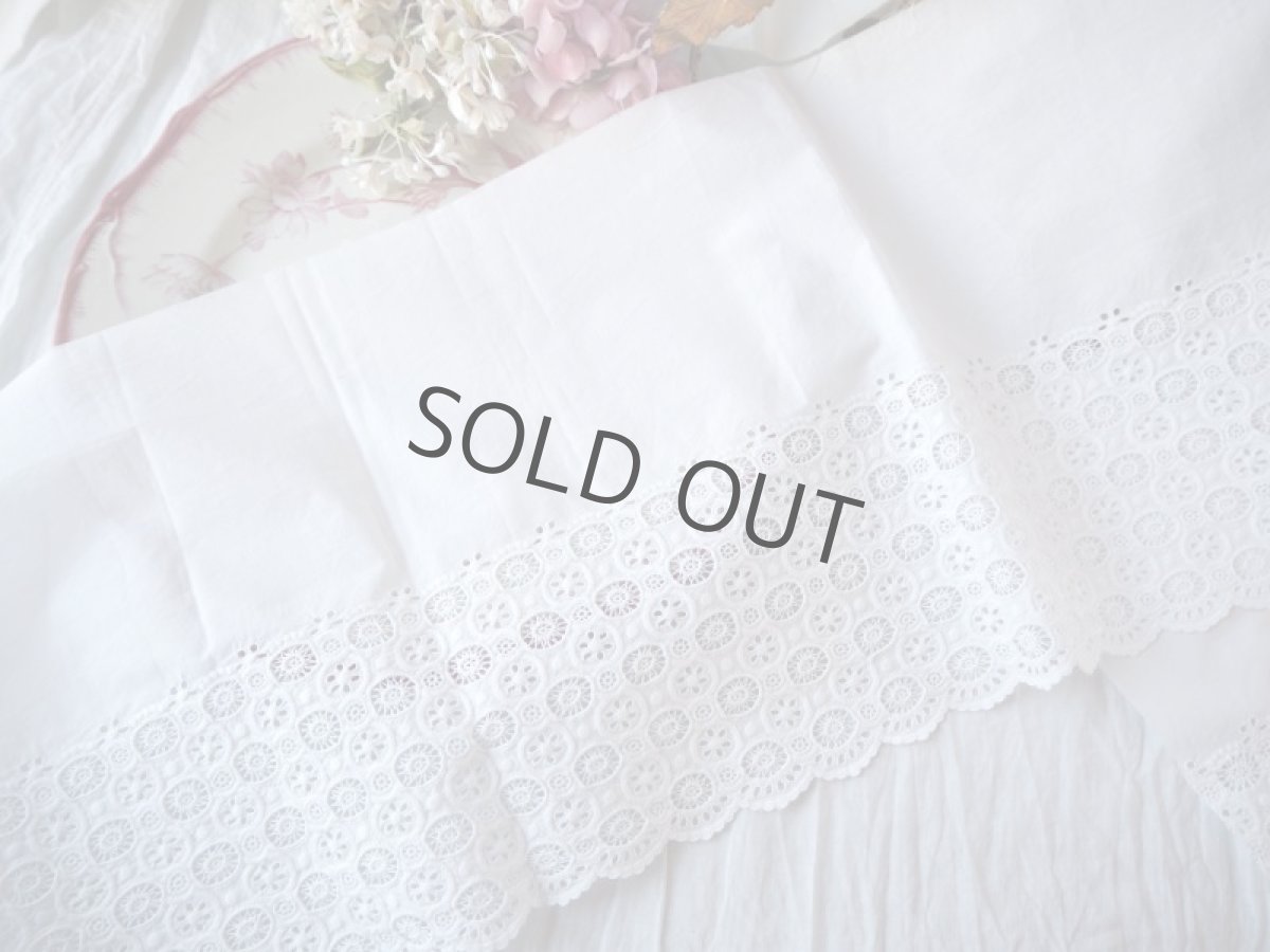 画像4: アイレットレース大小丸にドットの柄の手仕事/50cm〜カット販売です。 (4)