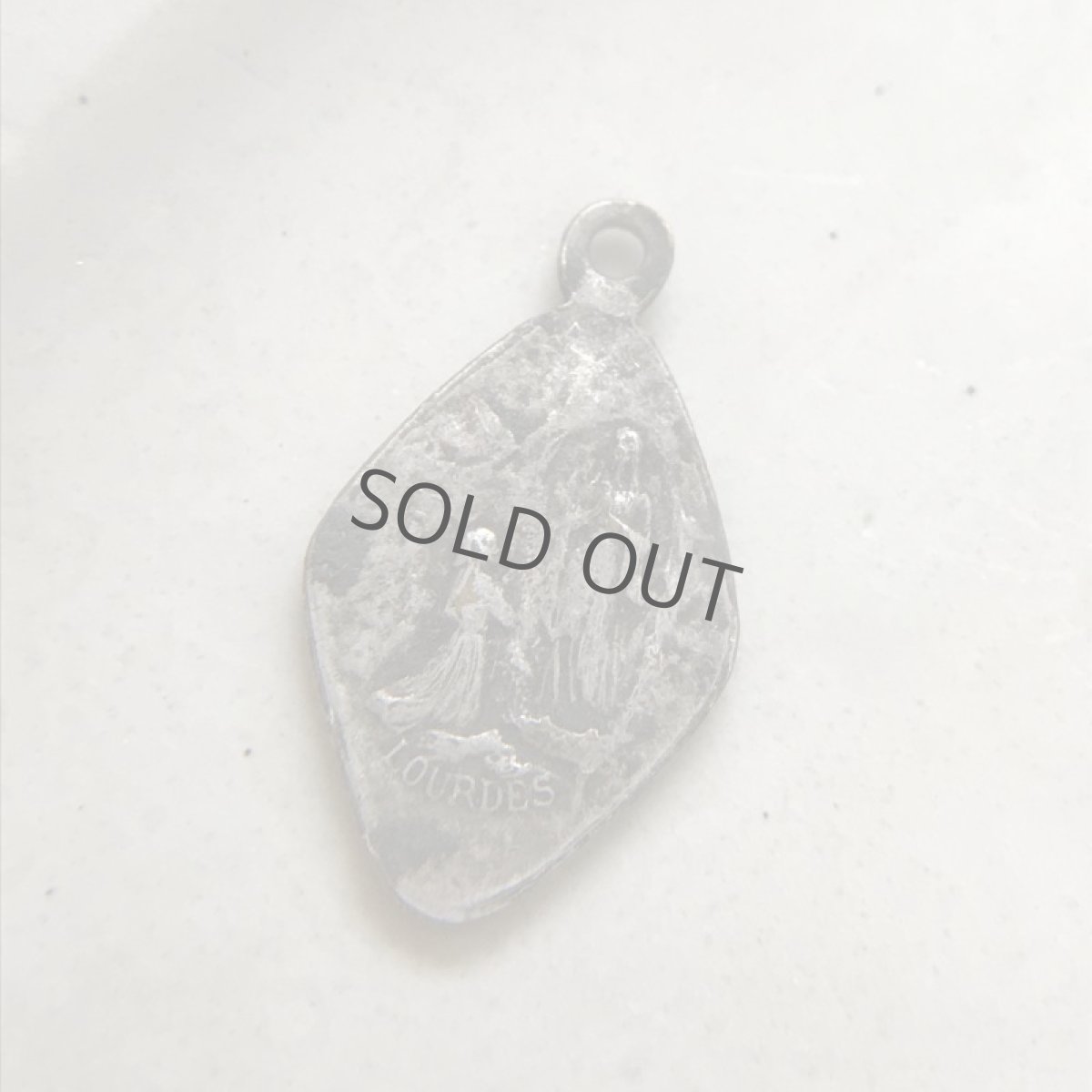 画像3: ダイヤ形マリア様とルルドの泉/メダイ (3)