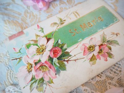 画像1: ピンクの花とSt.Marieのエンボス文字のカード