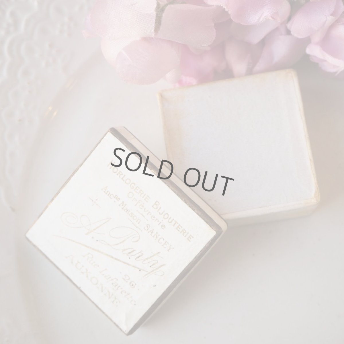 画像7: 古い時計屋さんの白い宝石箱/ロゴ文字入り紙箱 (7)