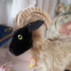 画像8: シュタイフ社製山羊の縫いぐるみ/snuckiミディアムサイズ (8)