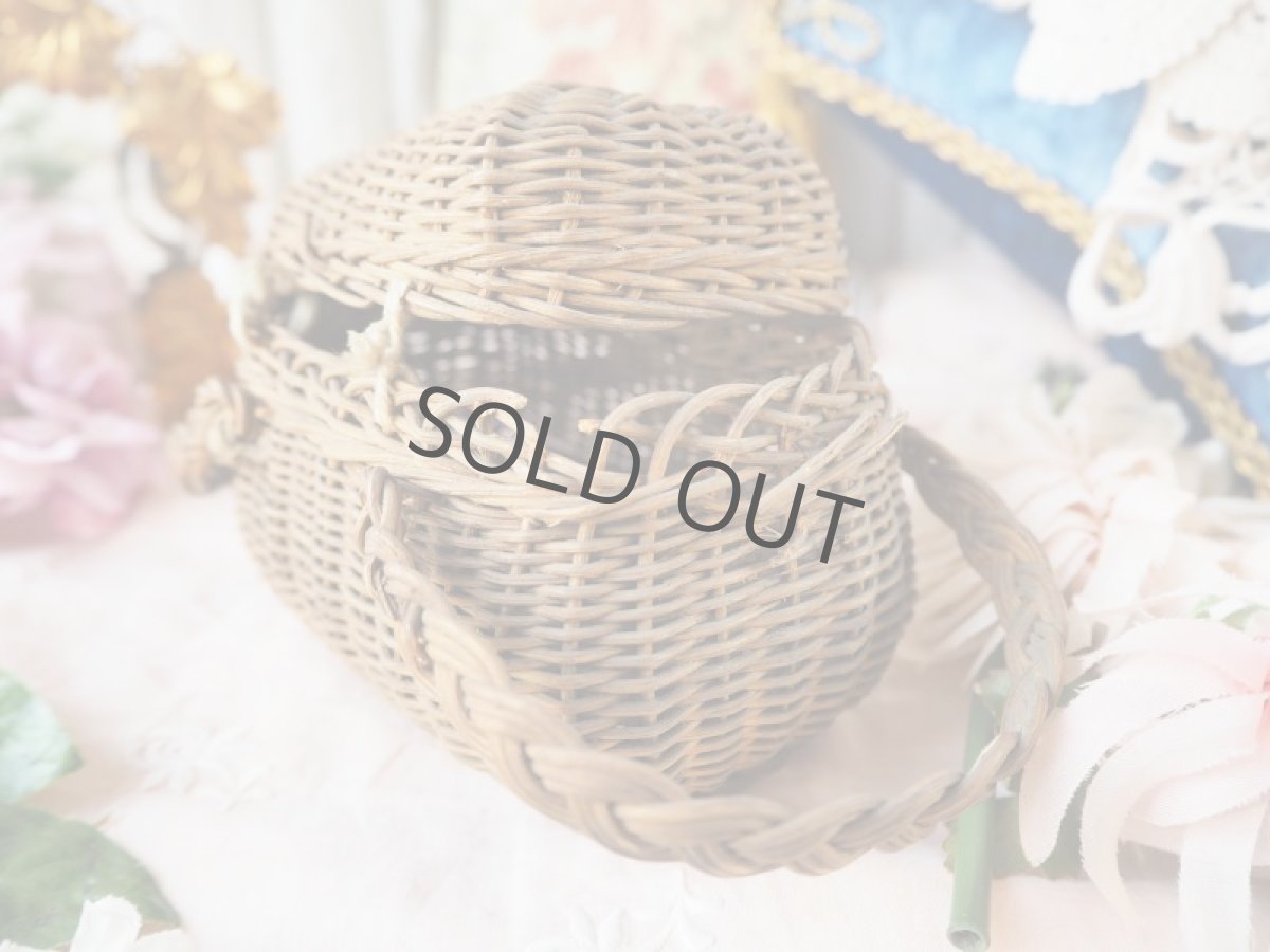 画像11: 小さなドール用蓋付のパニエ/おもちゃの籐籠 (11)