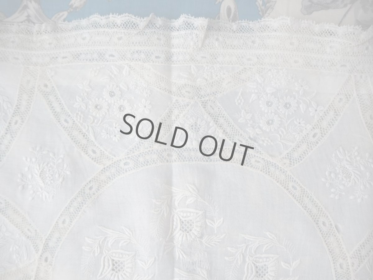 画像3: 細やかな手仕事刺繍のノルマンディレースカバー (3)