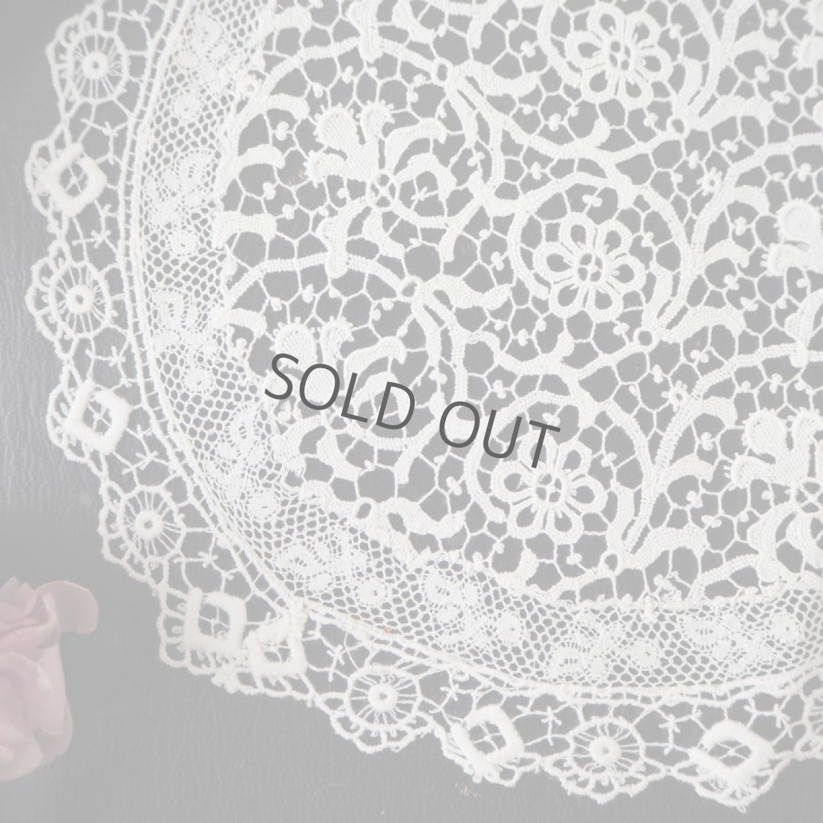 画像4: 繊細な手仕事可愛い花模様のドイリーレース (4)
