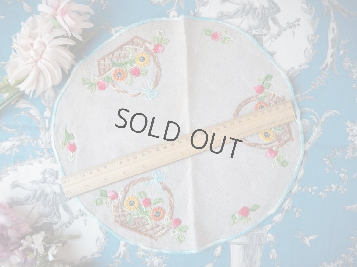 画像5: リネンのカラフルな刺繍の花籠ドイリー (5)