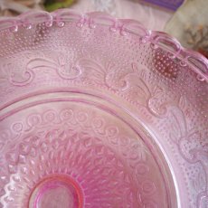 画像4: ピンク色ガラスのケーキ皿/飾り用のお皿 (4)
