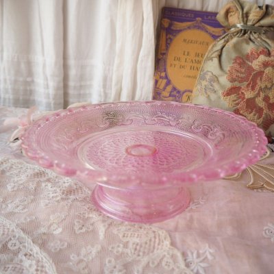 画像1: ピンク色ガラスのケーキ皿/飾り用のお皿