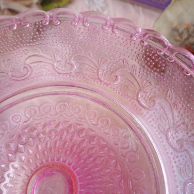 画像2: ピンク色ガラスのケーキ皿/飾り用のお皿