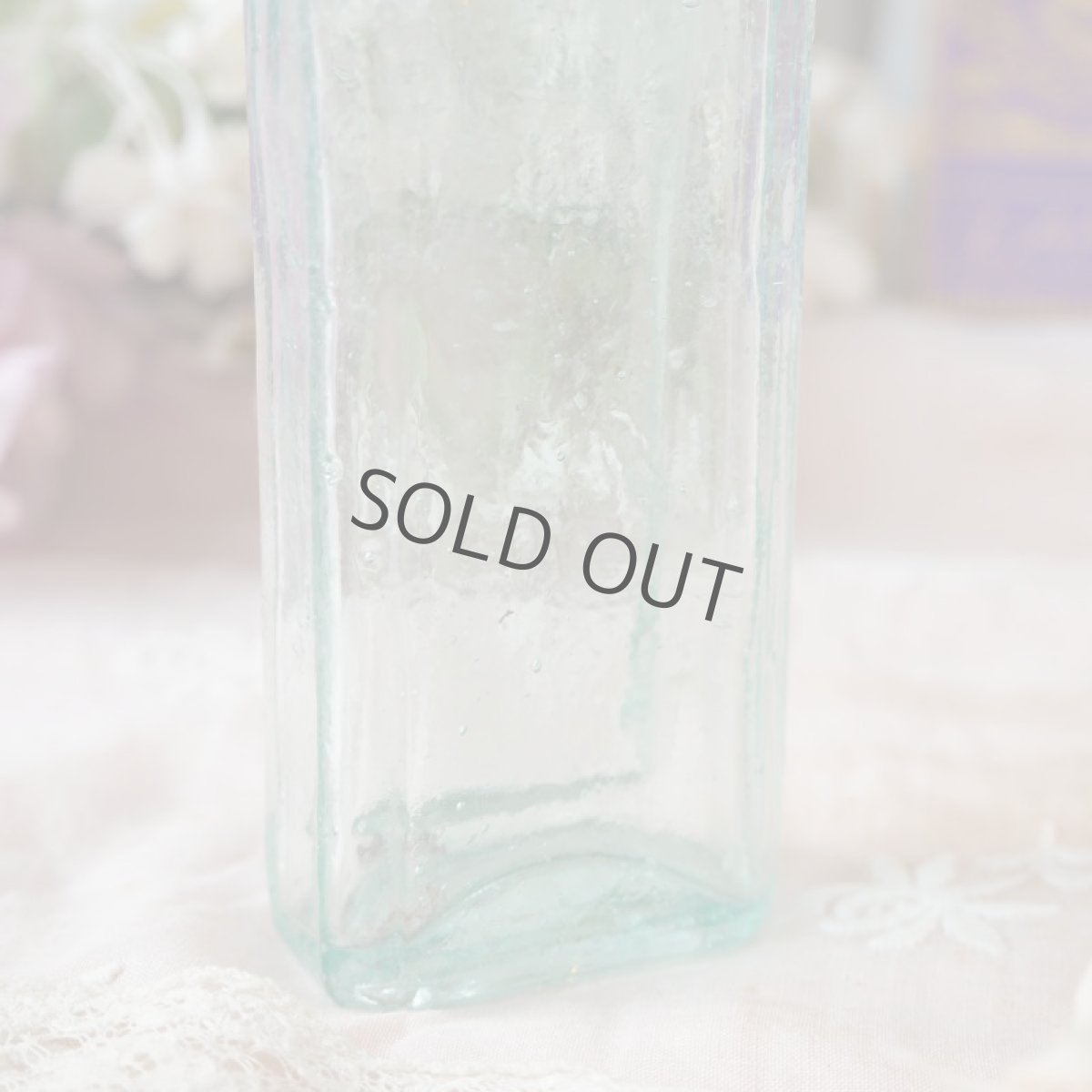 画像8: 薄いグリーンのガラス瓶/気泡入り (8)