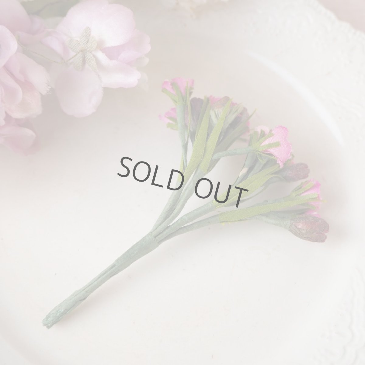 画像3: 濃いピンク色の布花の飾り (3)